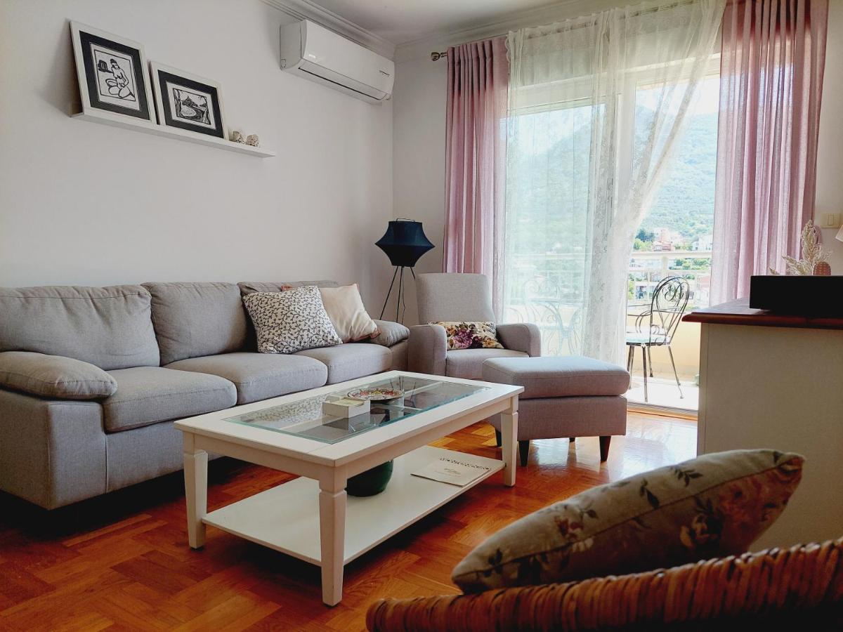 Aska Apartment بار المظهر الخارجي الصورة