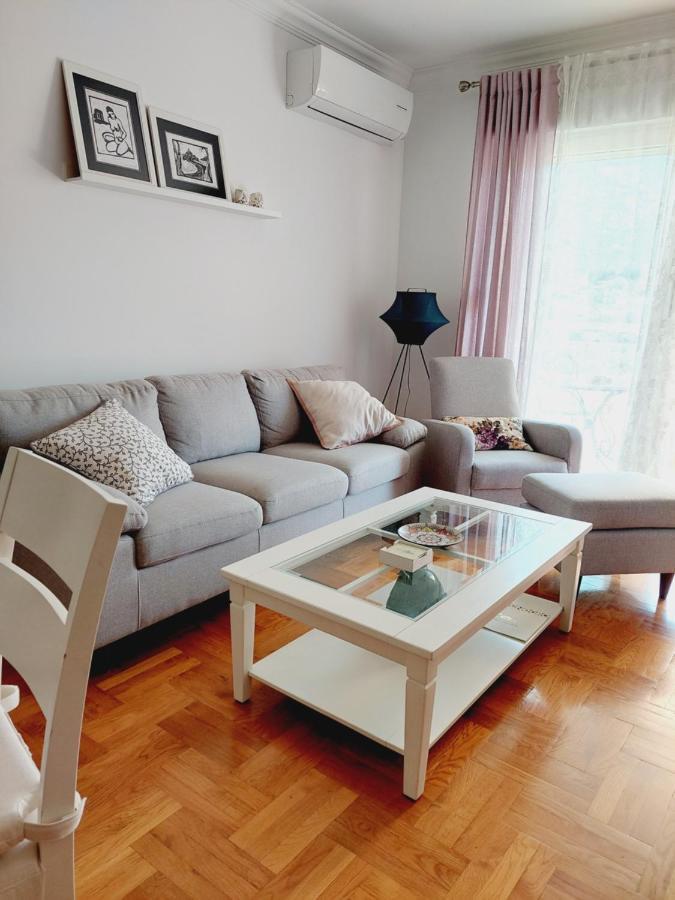 Aska Apartment بار المظهر الخارجي الصورة